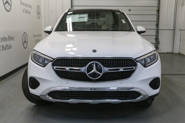 new 2025 Mercedes-Benz GLC 300 car