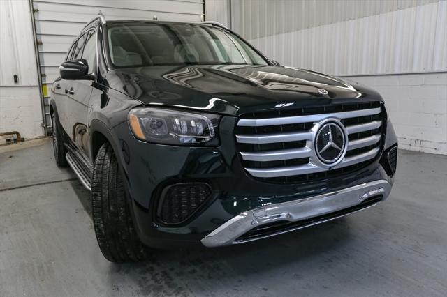 new 2025 Mercedes-Benz GLS 450 car, priced at $98,935