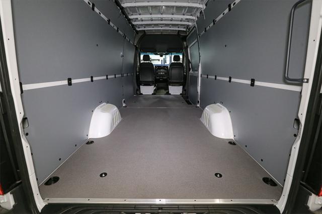 new 2025 Mercedes-Benz Sprinter 2500 car