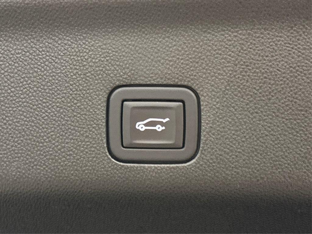 used 2024 GMC Yukon car, priced at $85,850