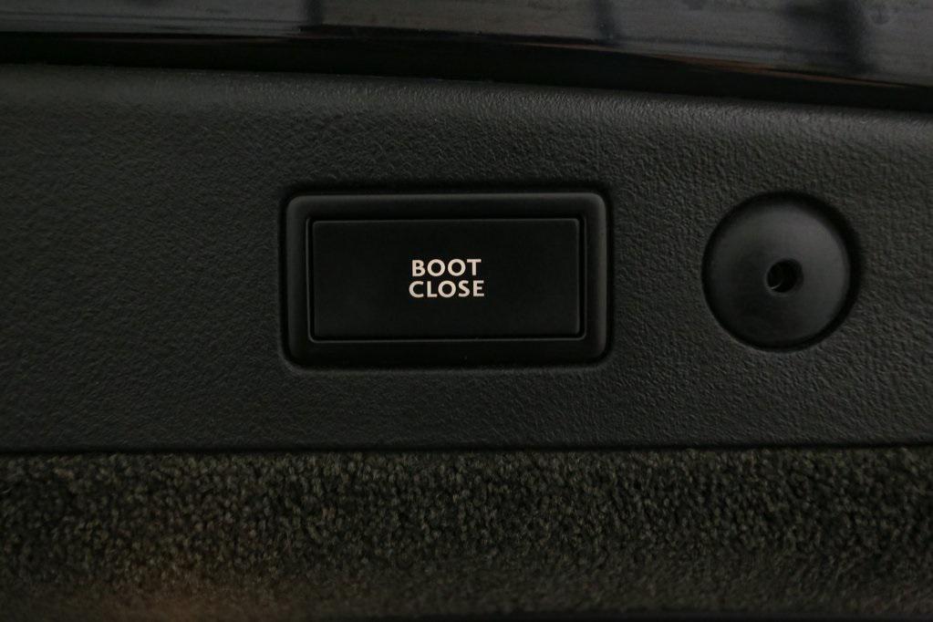 used 2012 Bentley Continental Flying Spur car, priced at $49,950