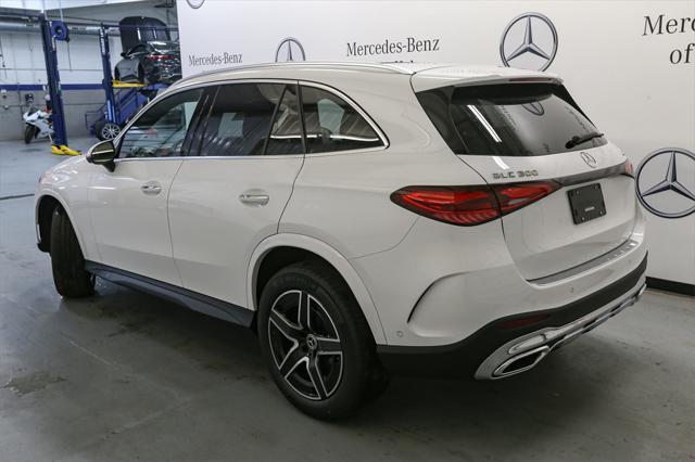 new 2025 Mercedes-Benz GLC 300 car