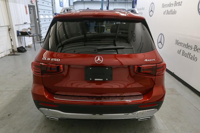 new 2024 Mercedes-Benz GLB 250 car, priced at $55,035