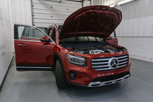 new 2024 Mercedes-Benz GLB 250 car, priced at $55,035