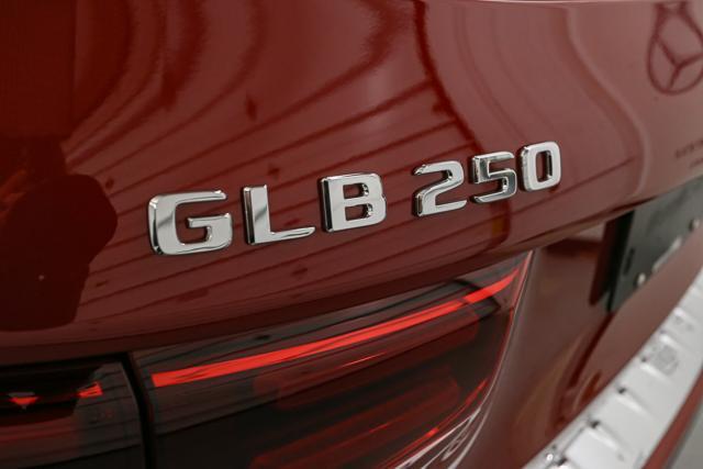 new 2024 Mercedes-Benz GLB 250 car, priced at $55,035