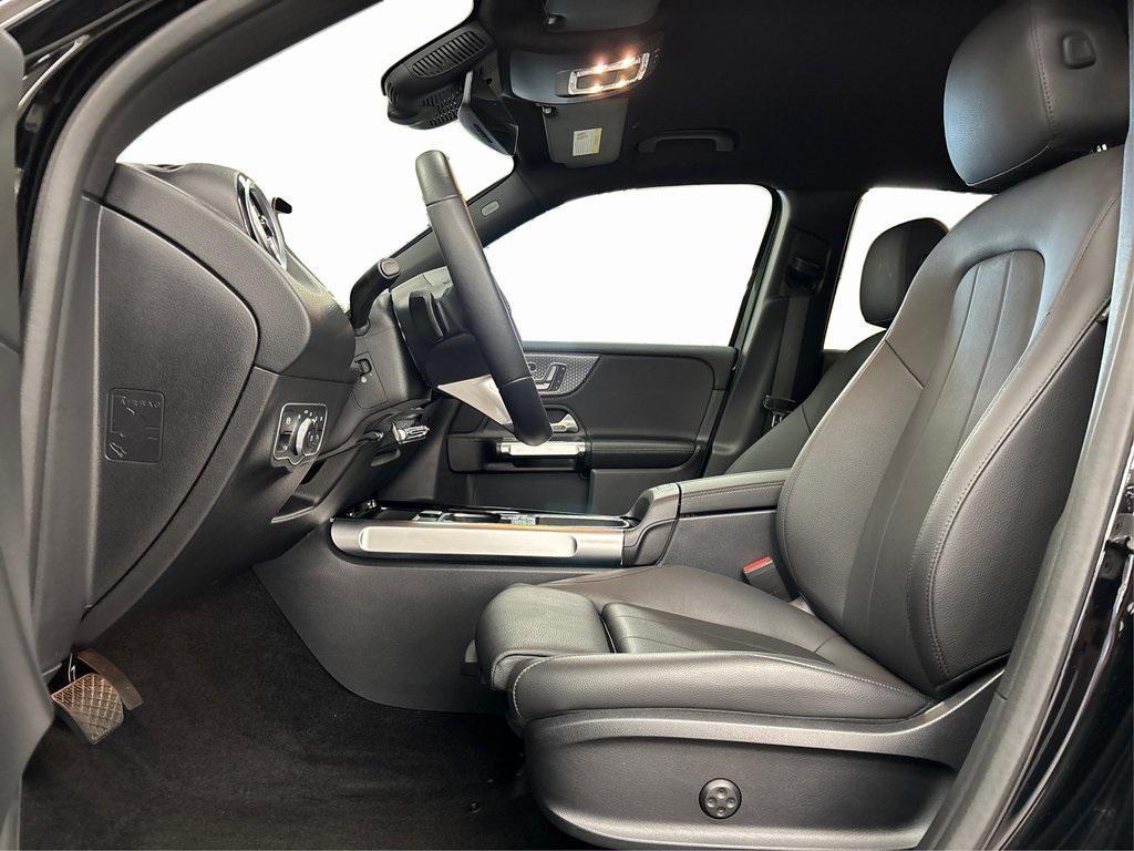 used 2025 Mercedes-Benz GLB 250 car, priced at $45,650