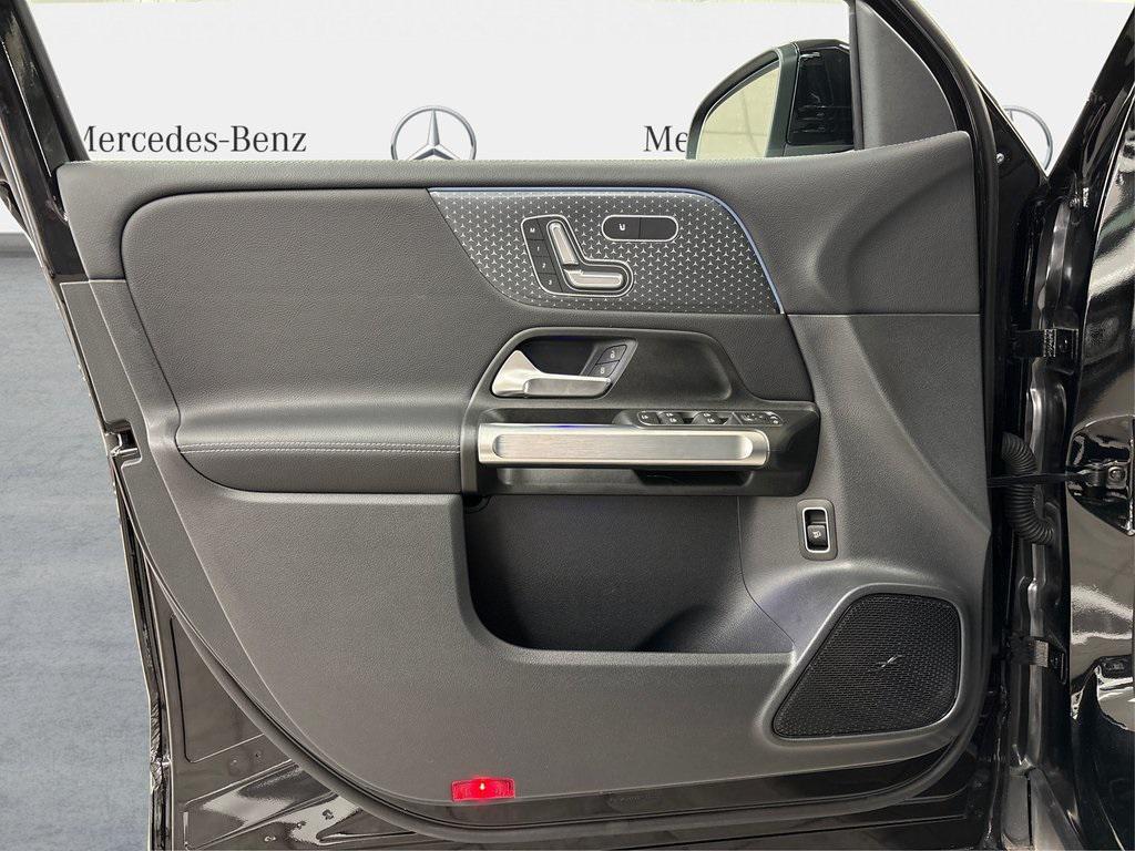 used 2025 Mercedes-Benz GLB 250 car, priced at $45,650
