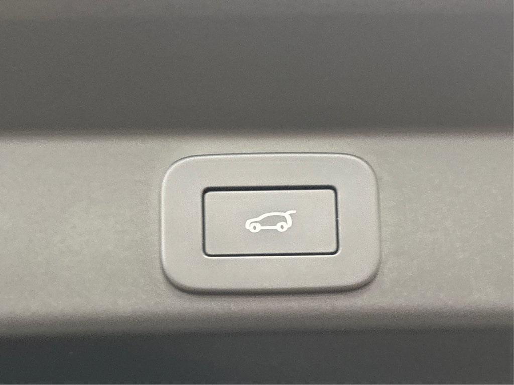 used 2025 Land Rover Range Rover Sport car, priced at $164,850