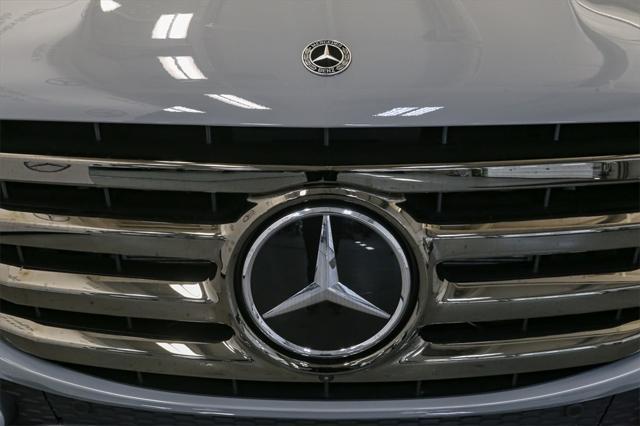 new 2025 Mercedes-Benz GLS 450 car