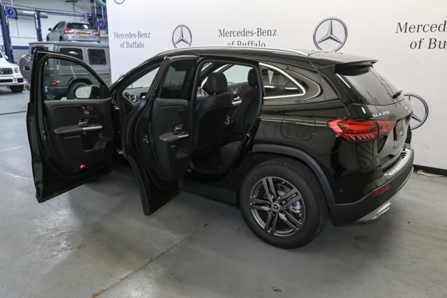 new 2024 Mercedes-Benz GLA 250 car, priced at $48,970