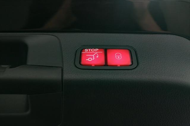 used 2025 Mercedes-Benz GLB 250 car, priced at $48,650