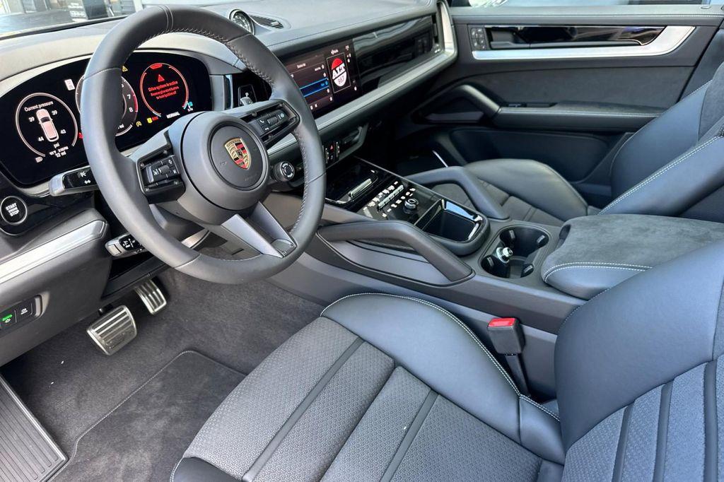 new 2025 Porsche Cayenne car, priced at $159,375
