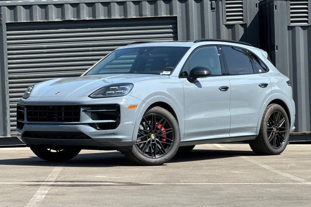 new 2025 Porsche Cayenne car, priced at $152,135