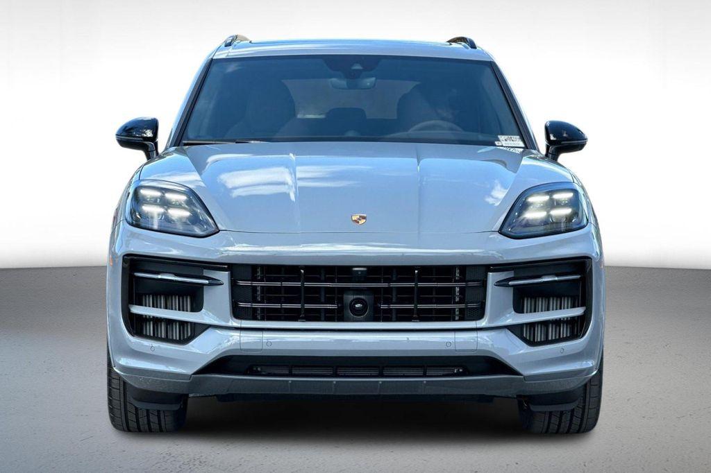 new 2025 Porsche Cayenne car, priced at $152,135