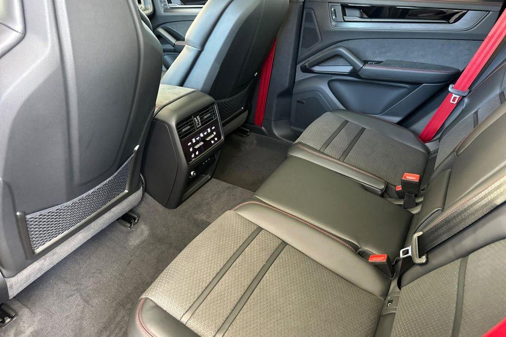 new 2025 Porsche Cayenne car, priced at $152,135