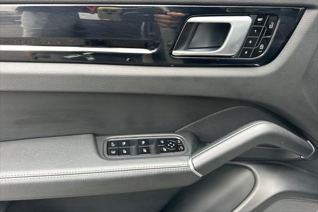 used 2021 Porsche Cayenne E-Hybrid car, priced at $66,884