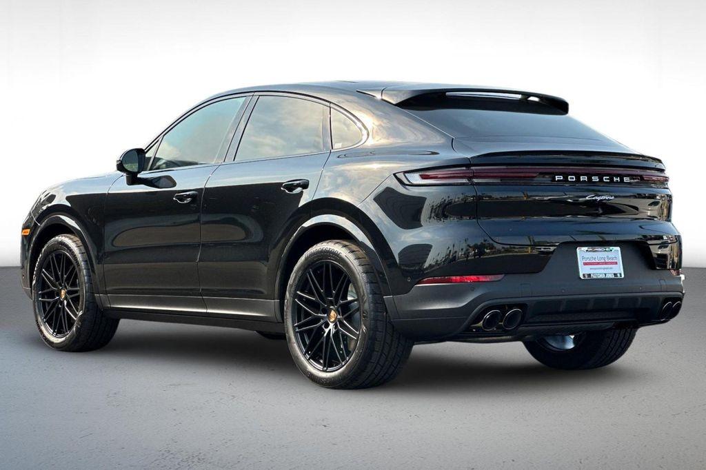 new 2025 Porsche Cayenne car, priced at $105,685