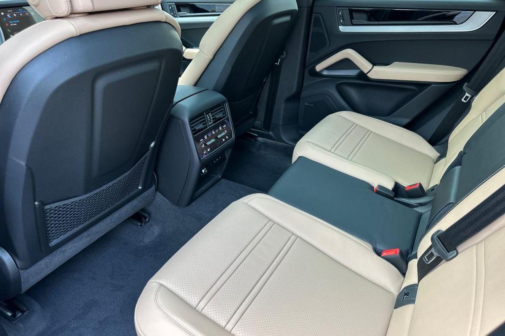 new 2025 Porsche Cayenne car, priced at $105,685