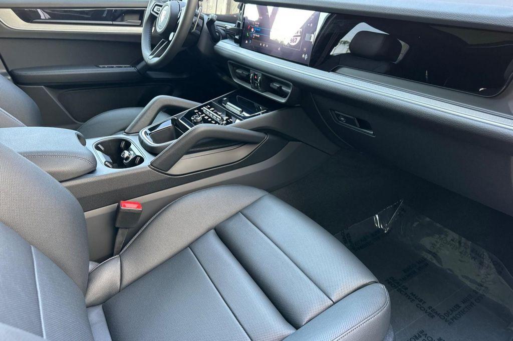 new 2025 Porsche Cayenne car, priced at $105,715
