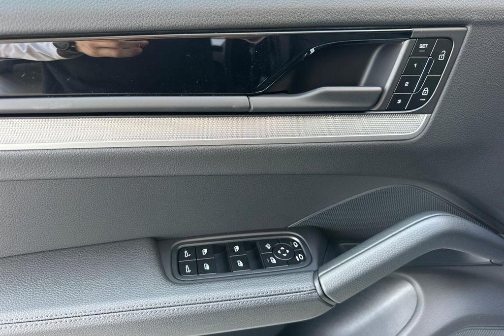 new 2025 Porsche Cayenne car, priced at $105,715
