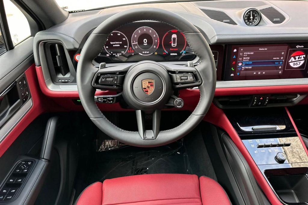 new 2025 Porsche Cayenne car, priced at $113,545