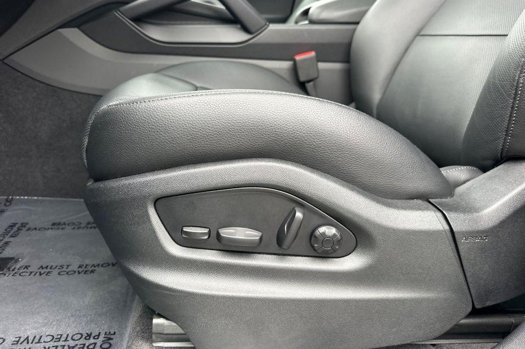 used 2025 Porsche Cayenne car, priced at $89,884