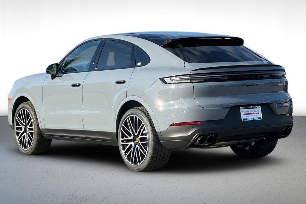 new 2025 Porsche Cayenne car, priced at $131,095