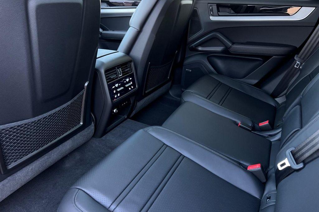 new 2025 Porsche Cayenne car, priced at $131,095