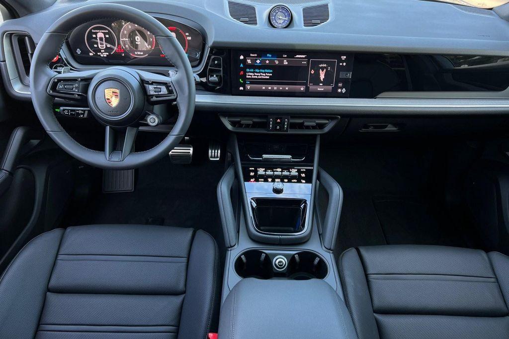 new 2025 Porsche Cayenne car, priced at $131,095