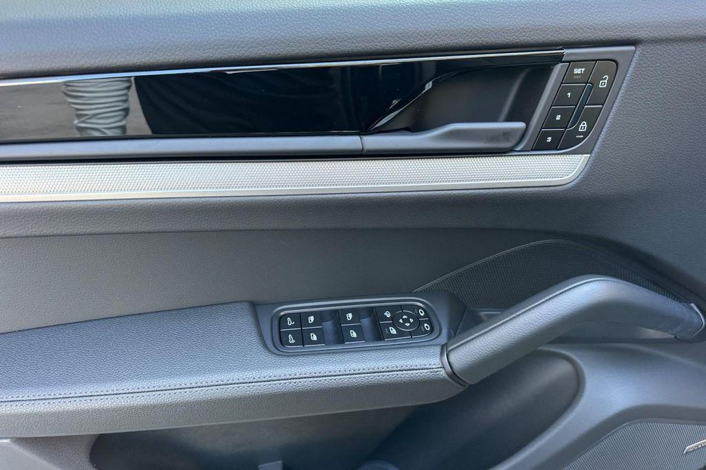 new 2025 Porsche Cayenne car, priced at $118,065