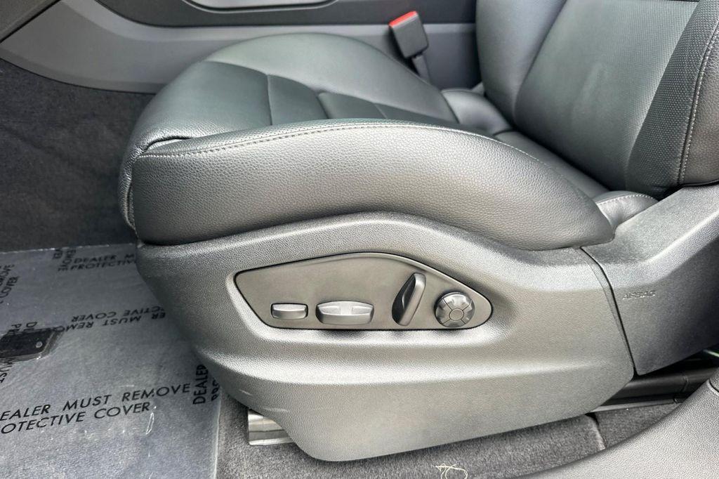 used 2025 Porsche Cayenne car, priced at $91,884