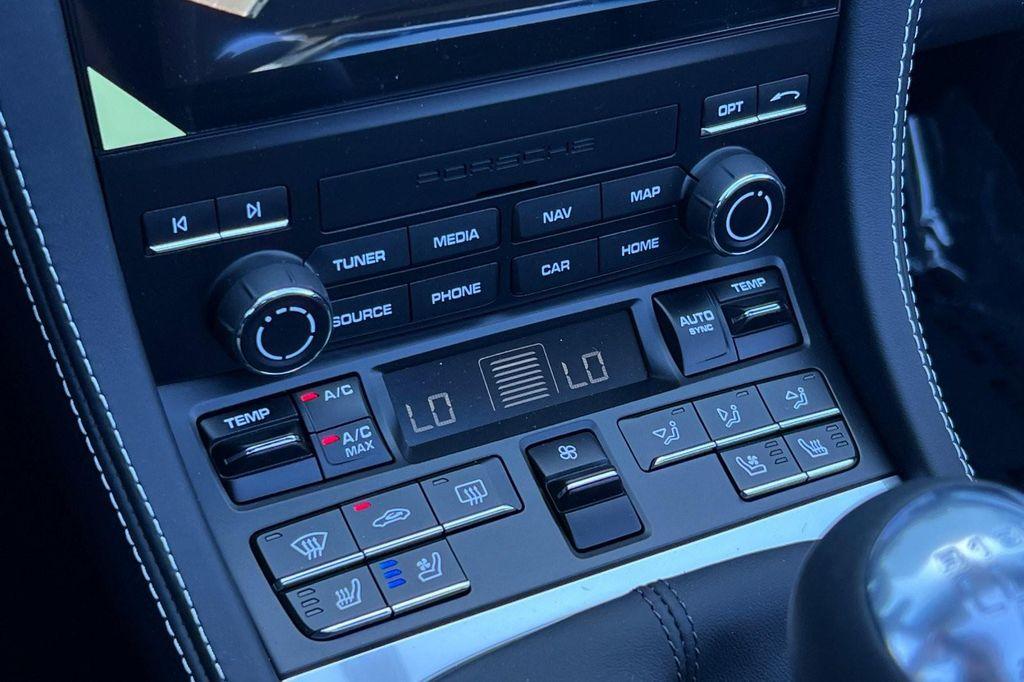 new 2025 Porsche 718 Boxster car, priced at $100,965