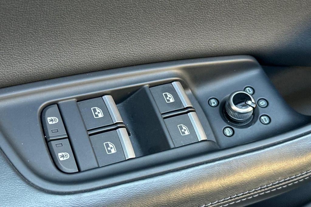 used 2021 Audi Q7 car, priced at $33,484