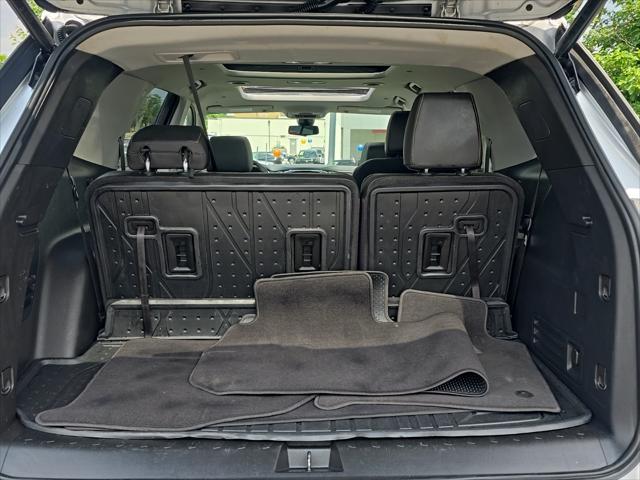 used 2020 Chevrolet Traverse car, priced at $27,400