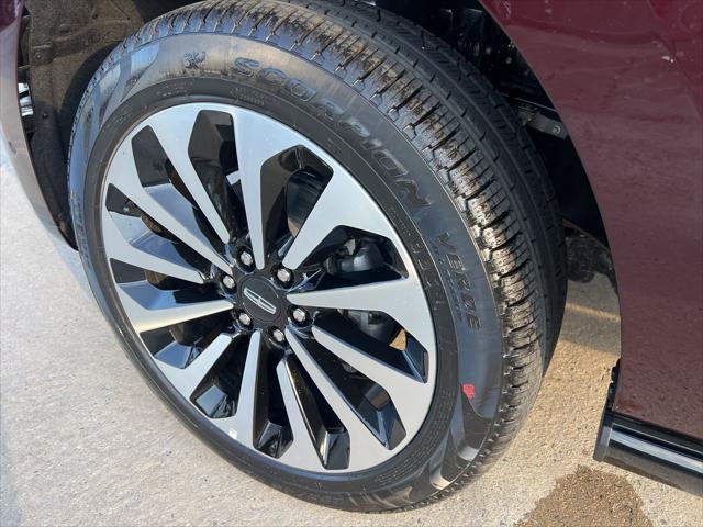 new 2024 Lincoln Navigator car, priced at $84,550