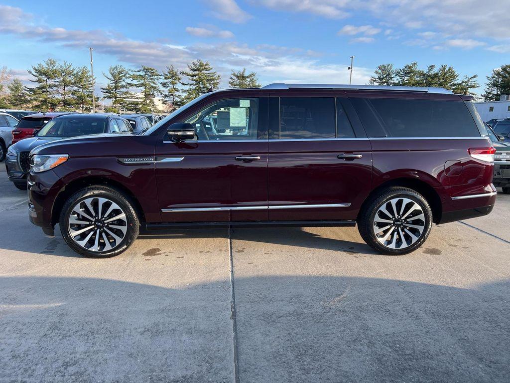 new 2024 Lincoln Navigator car, priced at $92,155