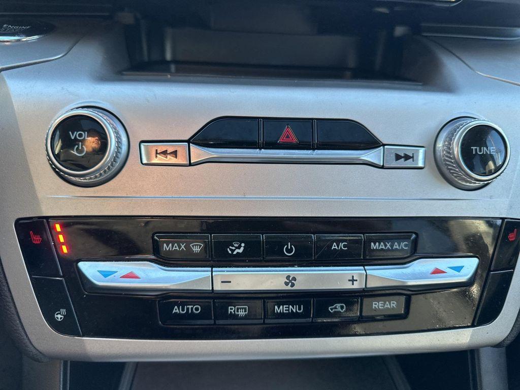 used 2022 Ford Explorer car, priced at $28,000