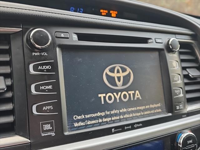 used 2019 Toyota Highlander car, priced at $28,500