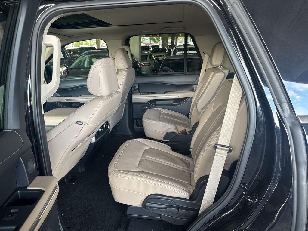 used 2023 Ford Expedition car, priced at $40,500