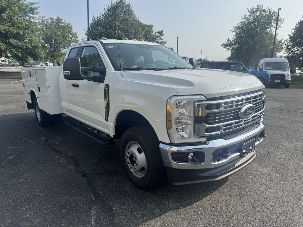 new 2025 Ford F-350 car, priced at $75,900