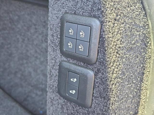 used 2022 Land Rover Range Rover car, priced at $55,000