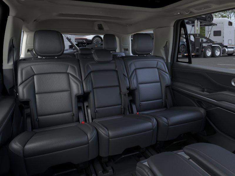 new 2025 Lincoln Navigator car, priced at $103,585