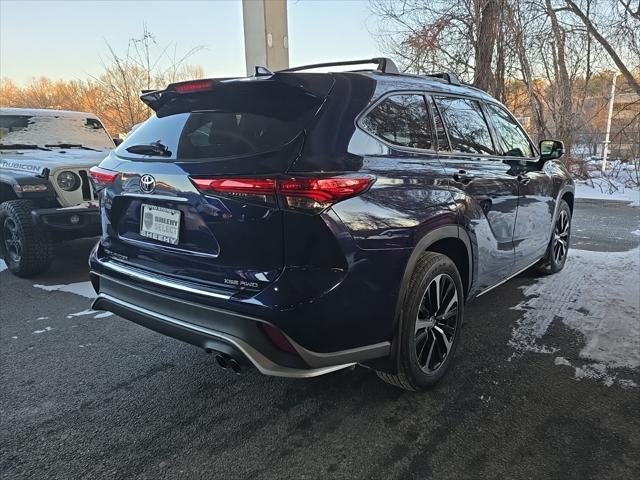 used 2022 Toyota Highlander car, priced at $38,775