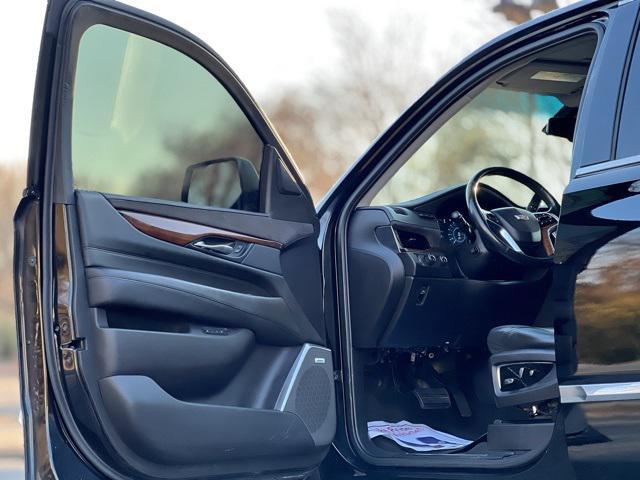 used 2016 Cadillac Escalade ESV car, priced at $20,475