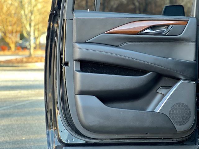 used 2016 Cadillac Escalade ESV car, priced at $20,475