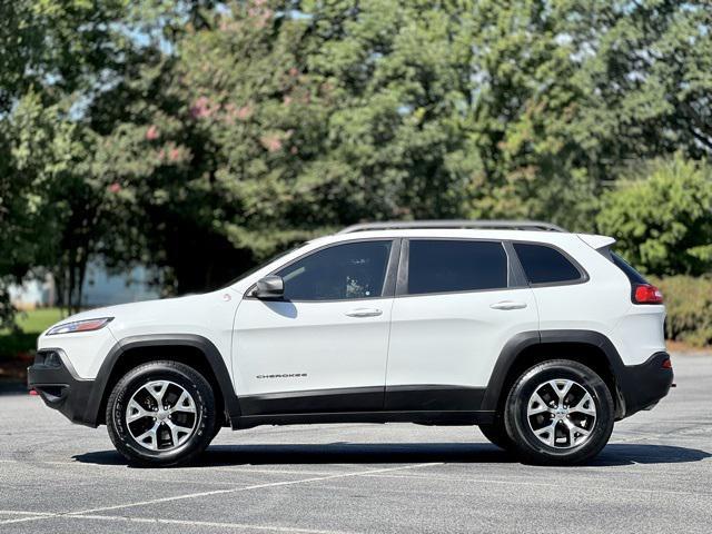 used 2015 Jeep Cherokee car, priced at $11,975