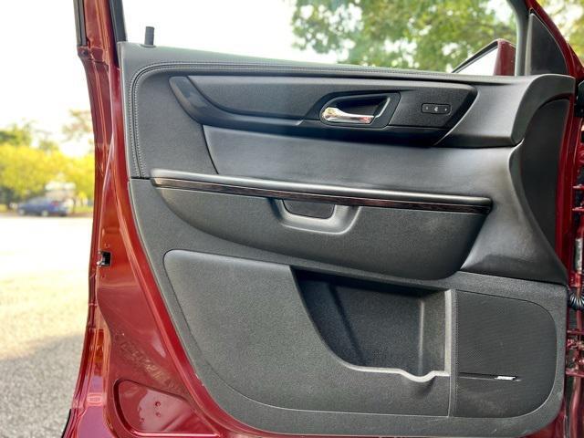 used 2016 Chevrolet Traverse car, priced at $13,775