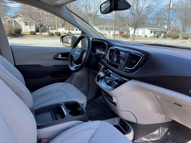 used 2020 Chrysler Pacifica car, priced at $16,475