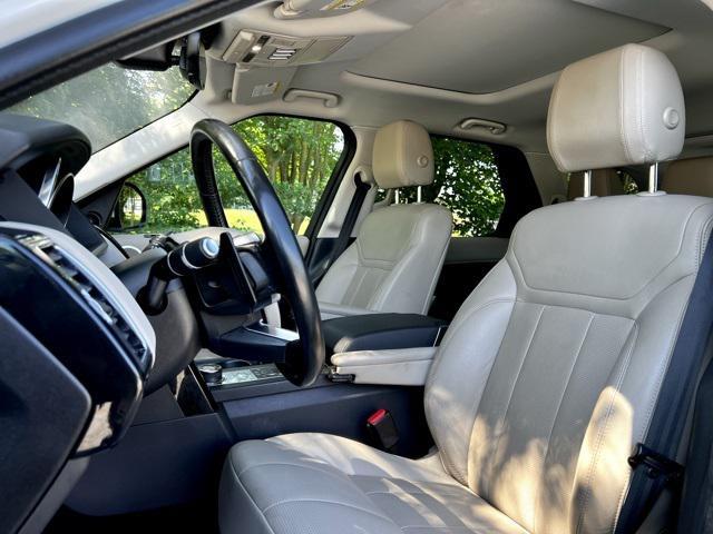 used 2020 Land Rover Discovery car, priced at $18,775