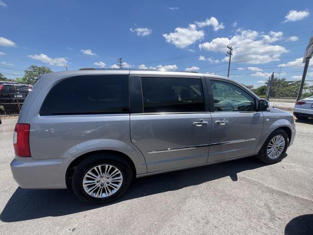 used 2014 Chrysler Town & Country car, priced at $8,475